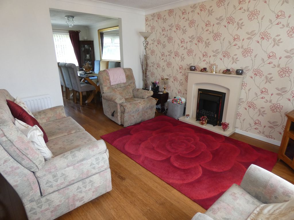 Lounge- click for photo gallery